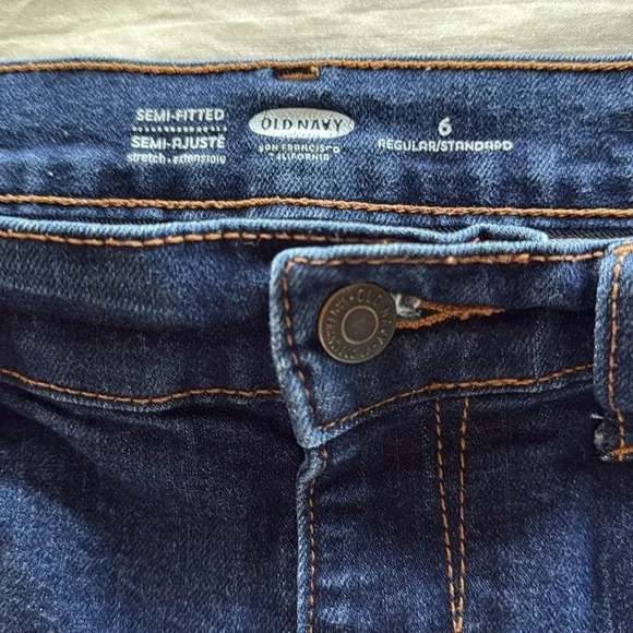 Old Navy Mid Rise Cuffed Dark Denim Shorts 3” Inseam Semi Fitted Stretch Size 6 - Picture 6 of 9